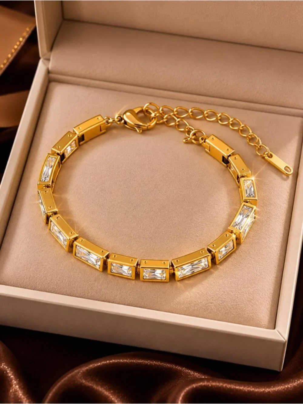 Shiny Cubic Zirconia Chain Premium Bracelet Bangle